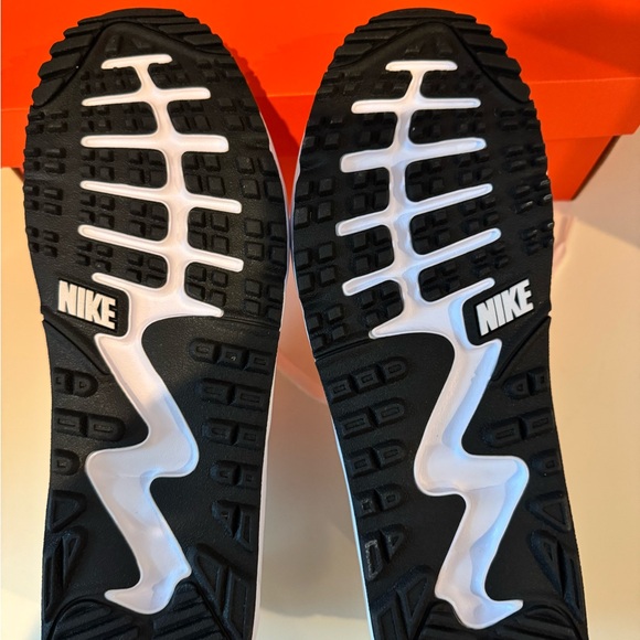 NWT Nike Golf Shoes Air Max 90 G - Picture 5 of 5